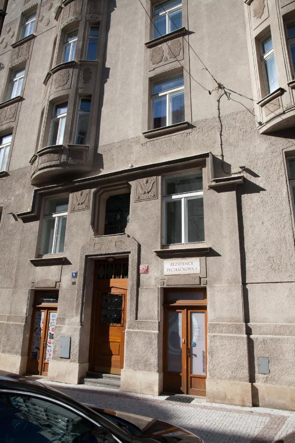 Appartement 2b Pechackova Family With Balcony By The River Praag